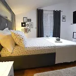 بيت للعطل House Tago *