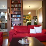 House Tago بيت للعطل