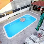 House Tago