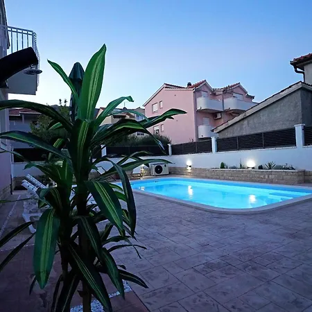 House Tago * Kaštela