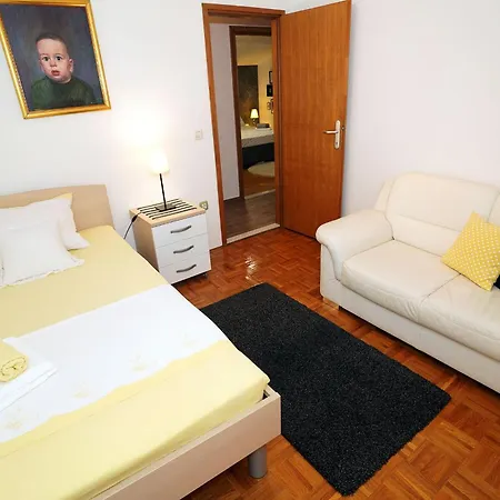 House Tago 펜션 Kaštela